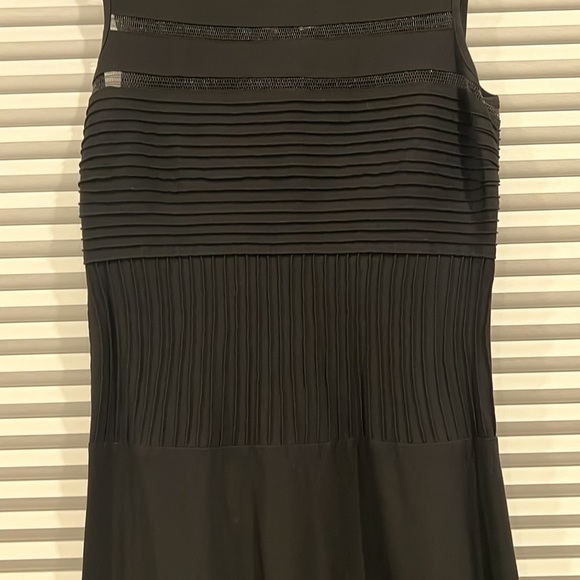 TADASHI SHOJI ILLUSION COCKTAIL DRESS W/ TULLE  DETAIL & BACK ZIPPER CLOSURE - Picture 10 of 13